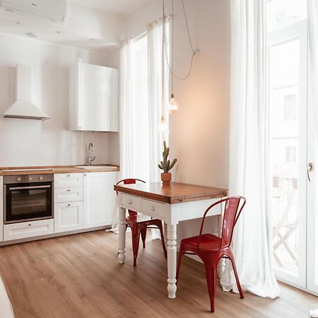 Mercanti Modern Flat - Balcony - Torino Centro Exterior foto