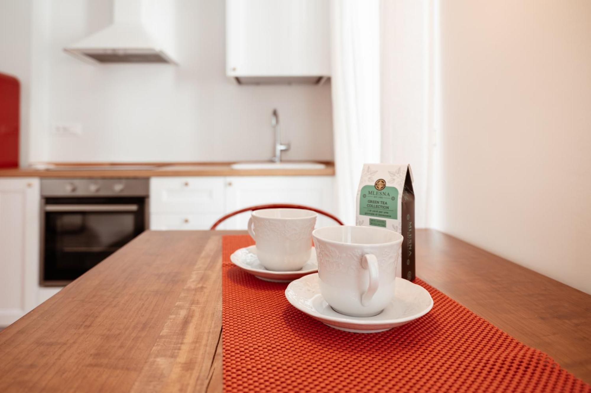 Mercanti Modern Flat - Balcony - Torino Centro Exterior foto